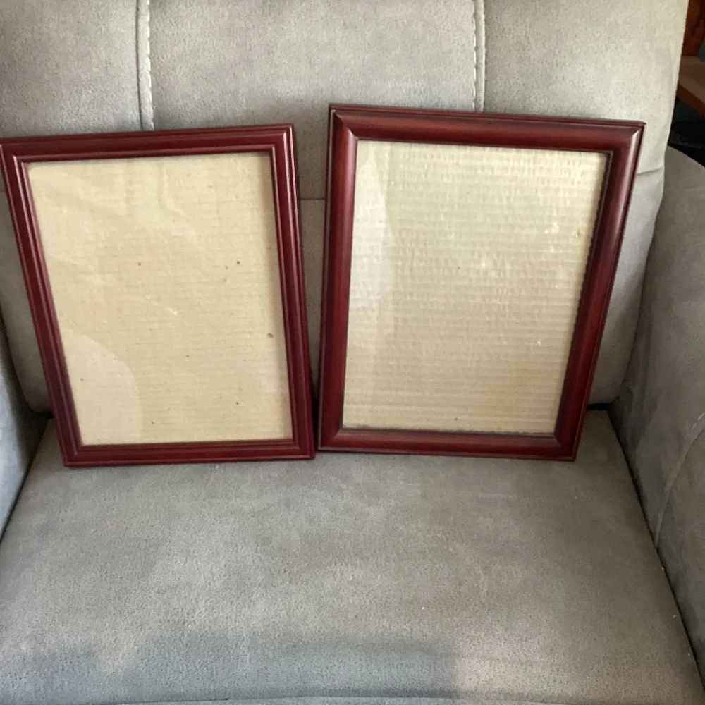 Set of 2 wood Cherry finish 8x10 frames no bundle